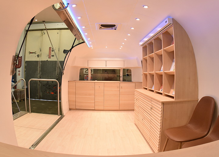airstream_sh_landtagsmobil_interieur1.jpg
