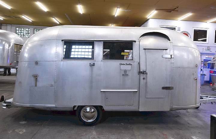 19ft_Airstream_1963_a.jpg