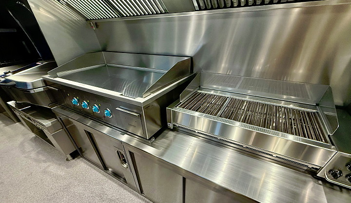 food_trailer_full_stainless_steel_interior_custom.jpg
