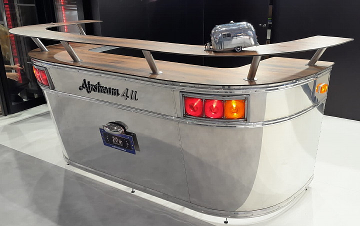 airstream_heck_tresen_custom.jpg
