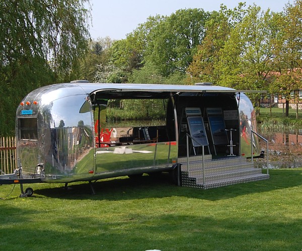 Airstream_Blickfang_stage_for_rent.jpg