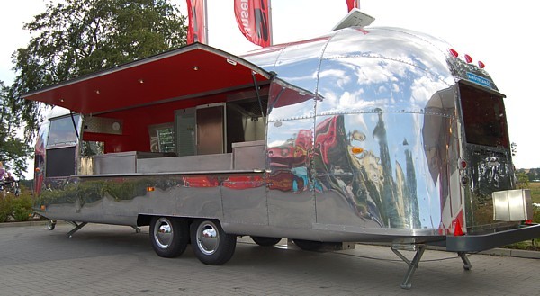 28ft_Airstream_Catering_a.jpg