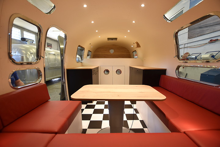 vintage_caravan_interior1.jpg