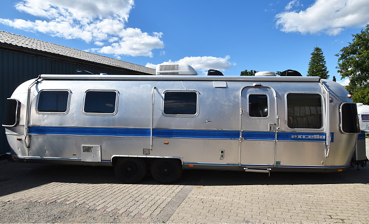 31ft_airstream_excella_1988_skins_like%20new.jpg
